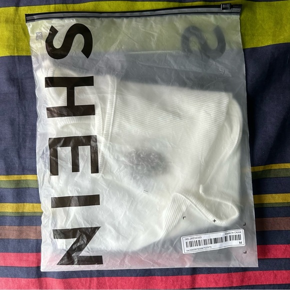 Shein Chain Detail Crop Top - Picture 3 of 3